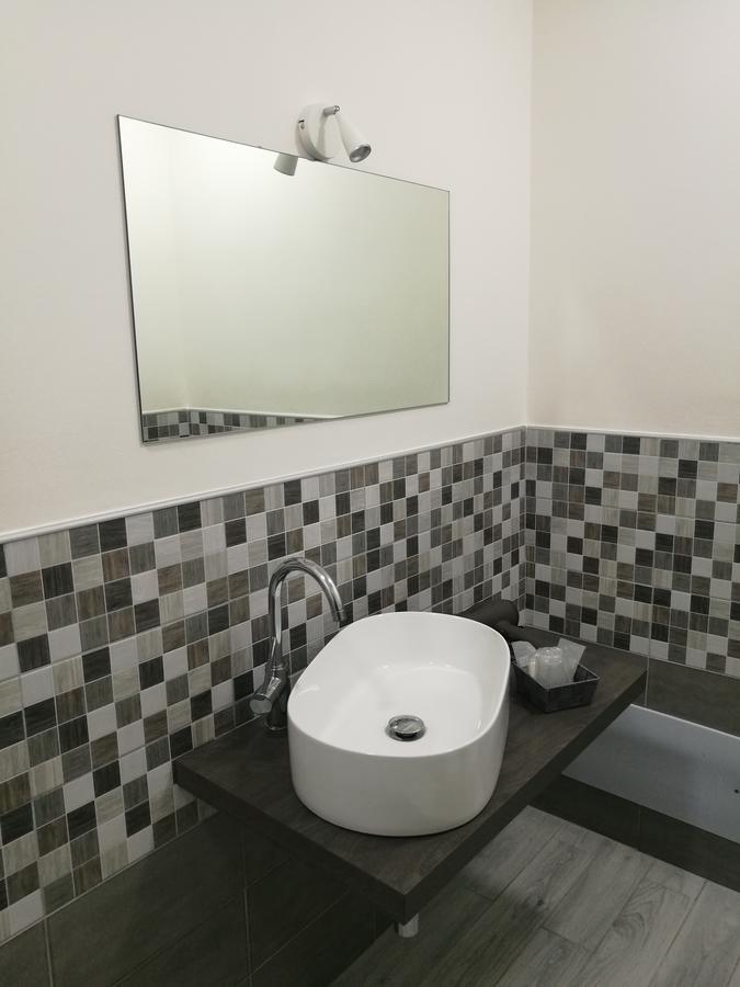 Volturno 106 Bed & Breakfast Palermo Ngoại thất bức ảnh
