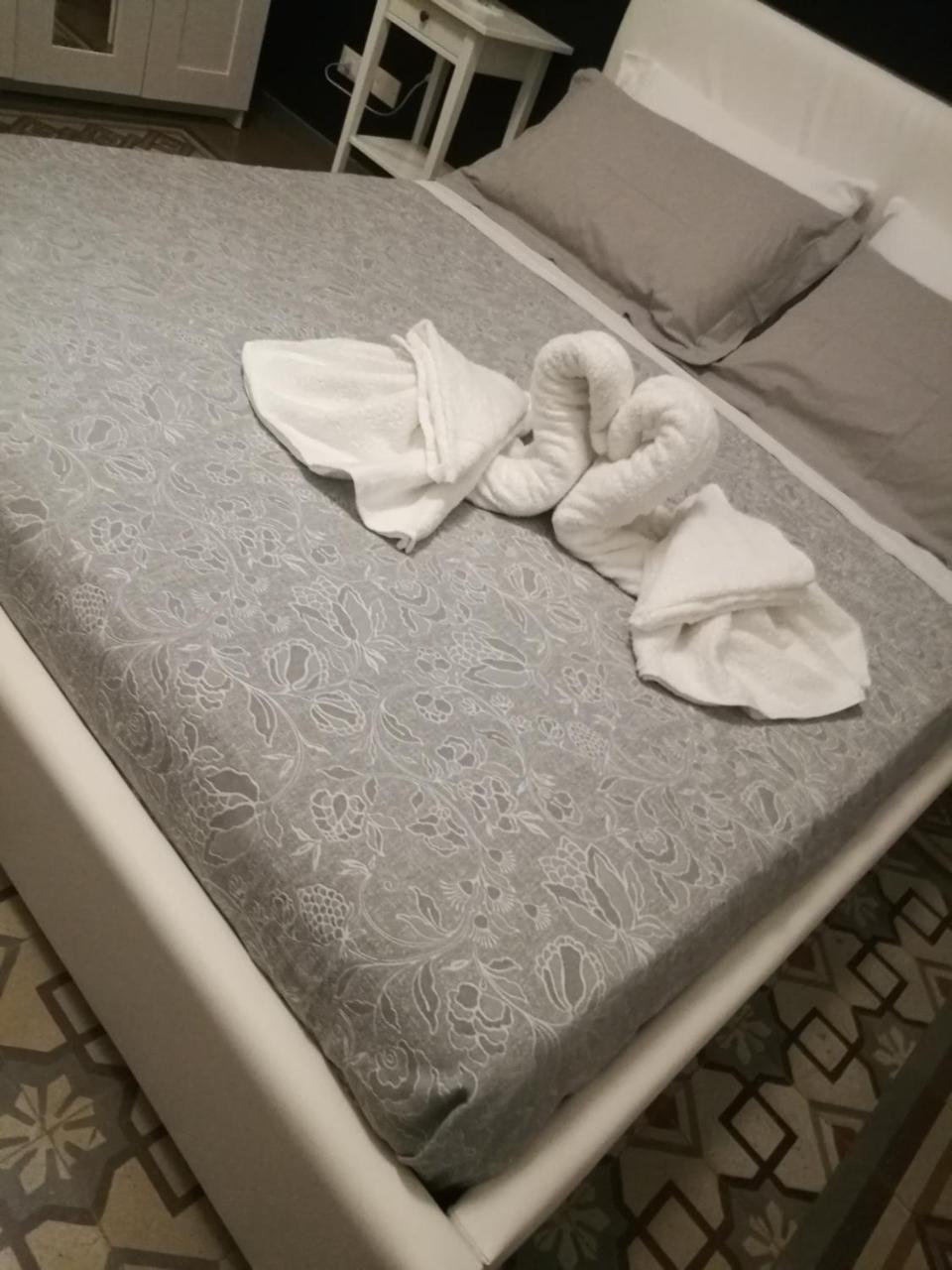 Volturno 106 Bed & Breakfast Palermo Ngoại thất bức ảnh