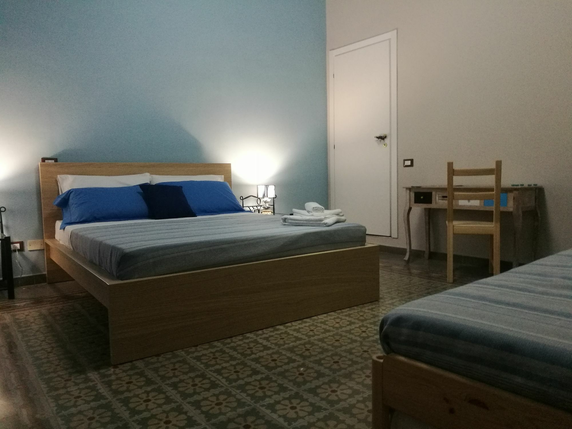 Volturno 106 Bed & Breakfast Palermo Ngoại thất bức ảnh